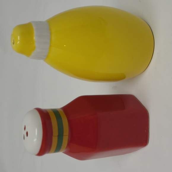NEW IN PACKAGE KETCHUP/MUSTARD SALT AND PEPPER SHAKERS - Picture 6 of 6